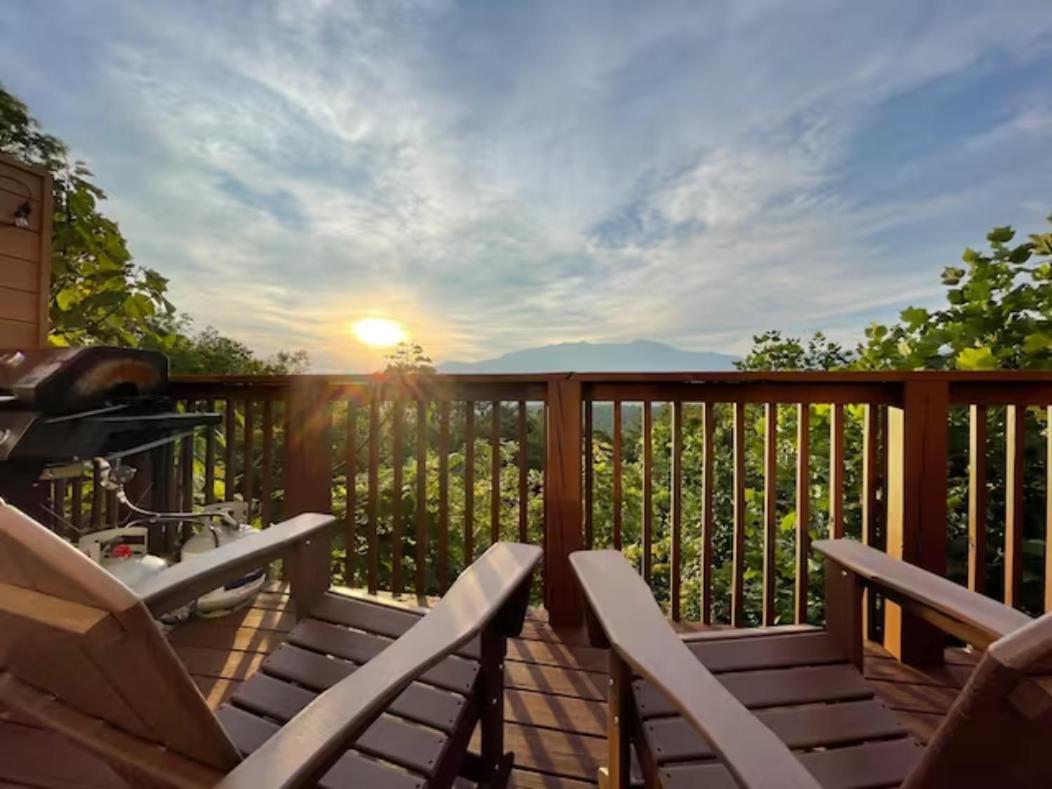 Heavenly View - Bear Themed Cabin, Hottub, Dog-Friendly, Near Gatlinburg Kültér fotó